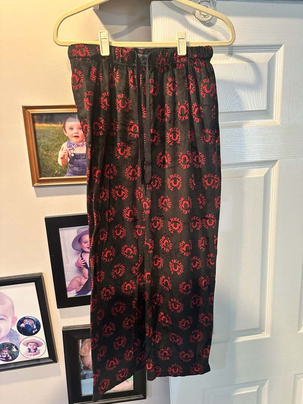 True Religion Brand Jeans Sleepwear Pajama Pants Black Red All-Over Logo
